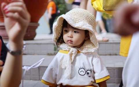 姓周女孩才华横溢的名字 特选400个