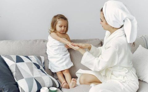 鲍姓女孩好听稀少的名字 特选620个