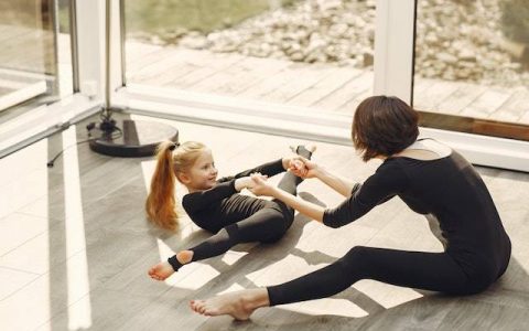 姓邹的女孩取什么名字好 特选390个