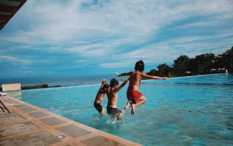 姓何的男孩什么名字最佳 特选500个