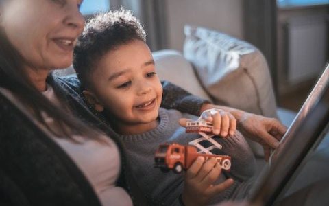 炳字取名男孩有寓意的名字 优选400个