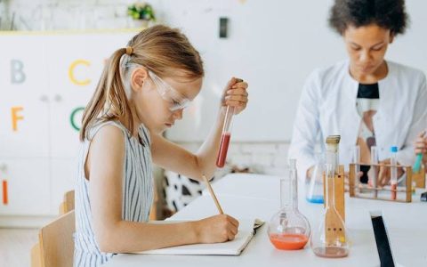 彭姓兔宝宝取名字大全男孩 特选400个