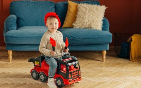 泓字取名男孩有寓意 优选300个