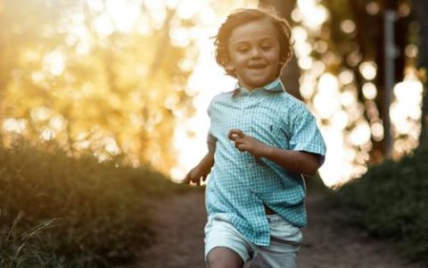 李姓好听稀少的男孩名字2024 优选371个