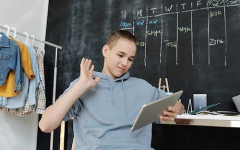 李姓龙年宝宝名字大全男孩 特选297个