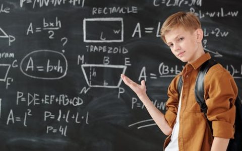 余姓男宝宝取名字大全 特选260个