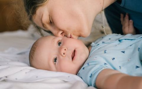 蒋氏取名字女宝宝简单点的 特选410个