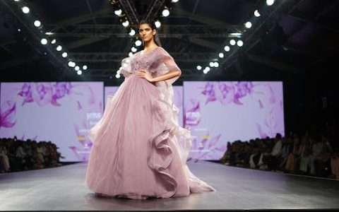 好听的女装店铺名字简约 优选230个