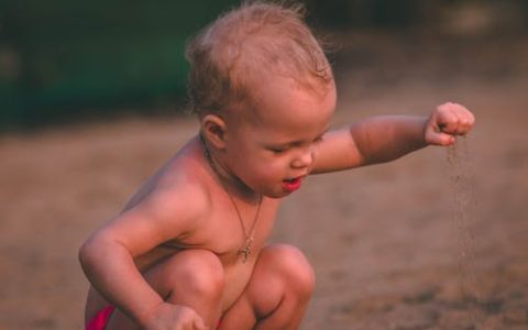 何姓简单顺口的男孩名字 优选217个