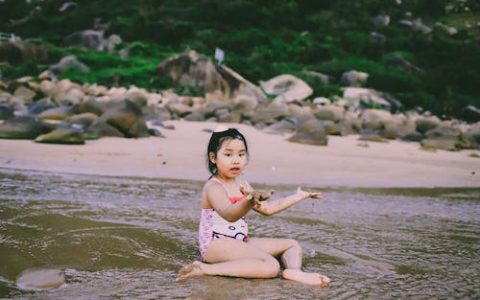 何姓女孩子名字文雅有寓意 优选220个