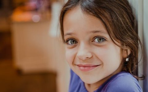 何姓女孩独特有涵养的名字 优选212个