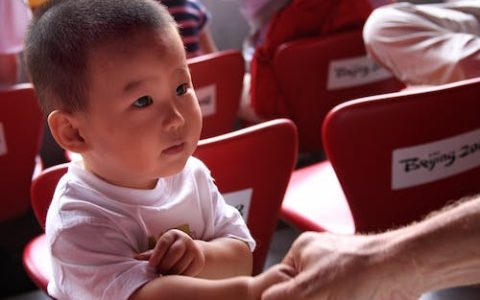 关姓好听稀少的男孩名字 优选180个