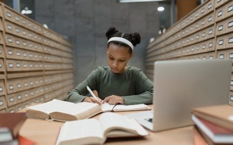 姓尹女孩最好听名字 优选215个