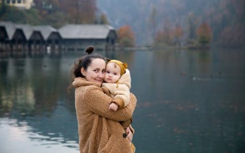 炳字取名寓意及含义 炳和什么字组合更配