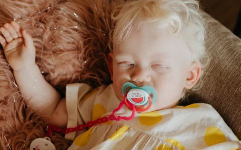 郑女孩子什么名字好听 优选300个