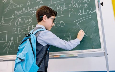 黄姓华字辈的男孩名字 特选390个