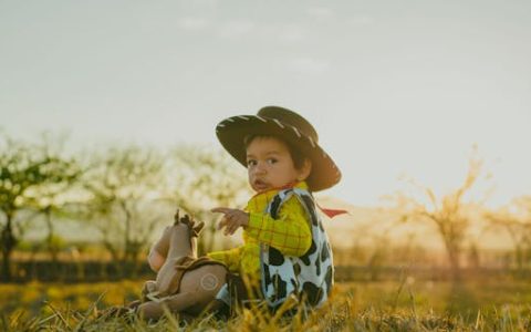 周姓世字辈男孩名字 优选300个