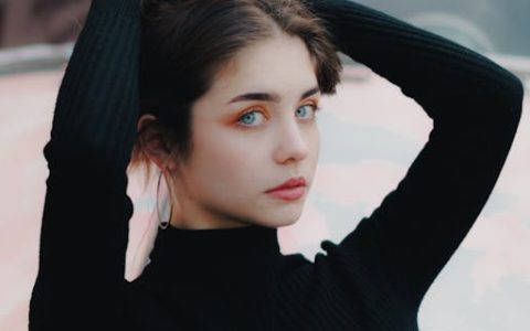 五行属金的字大全女孩 属金女孩名字600个