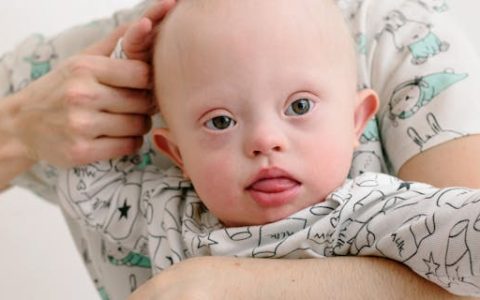 李姓男孩大气有涵养的名字（特选300个）