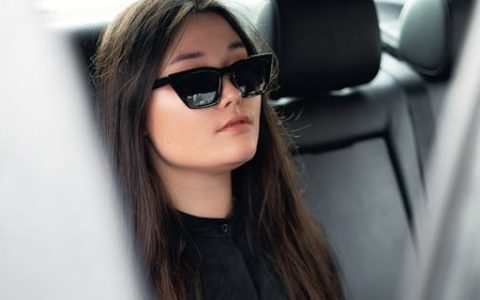 名字里带妤的女生命运如何