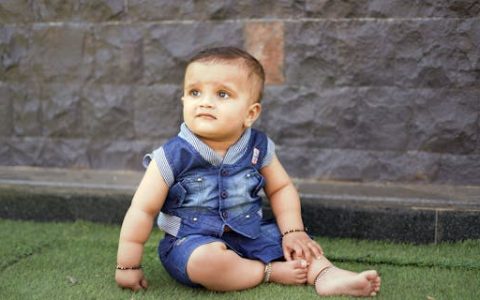 男孩带秉字大气名字（优选400个）