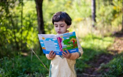 拜姓男孩名字简单好听 优选300个