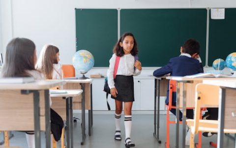 华姓女孩取名独特一点 优选278个