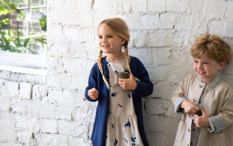 薄姓取名女孩简单大气 优选388个