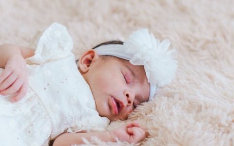 女孩姓闫有气质名字 优选500个